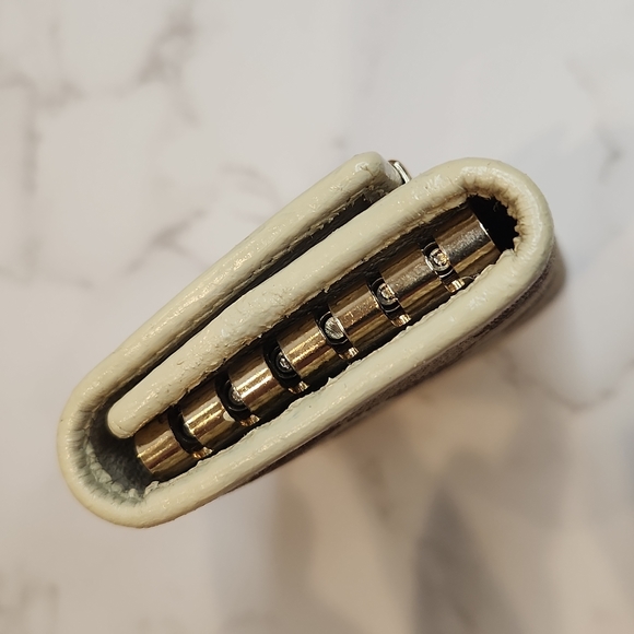 Authentic Gucci GG Web 6 Key Holder - Picture 5 of 13